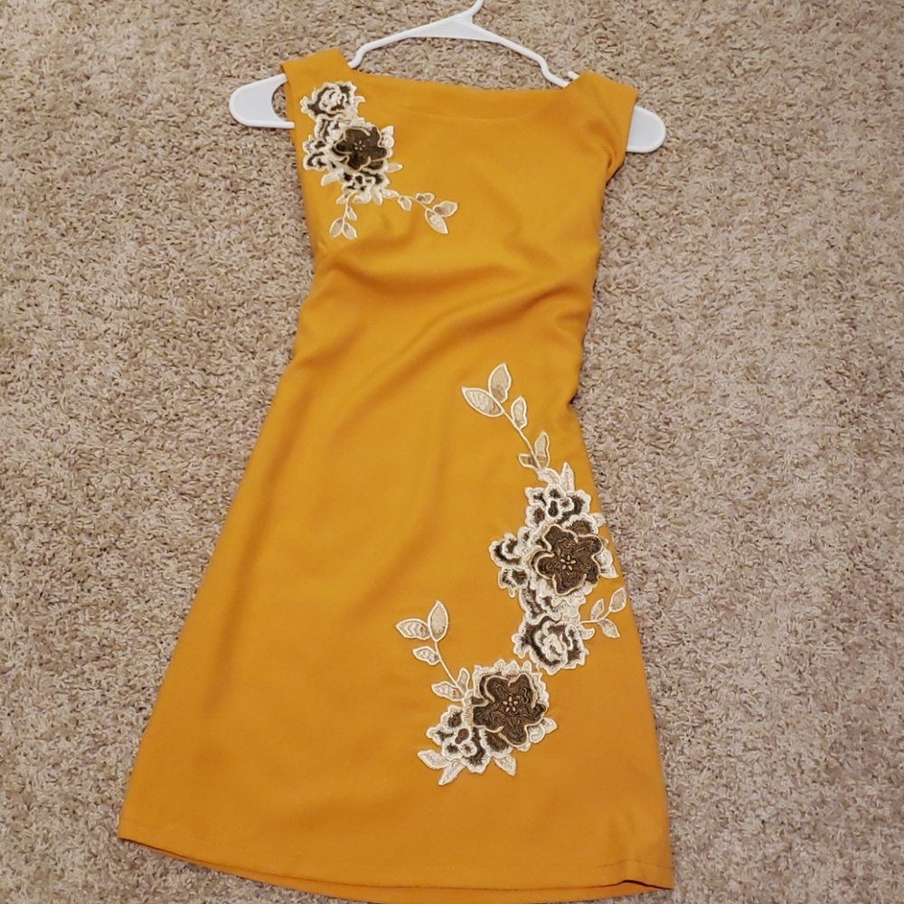 Extra small mustard yellow dress with embroidery